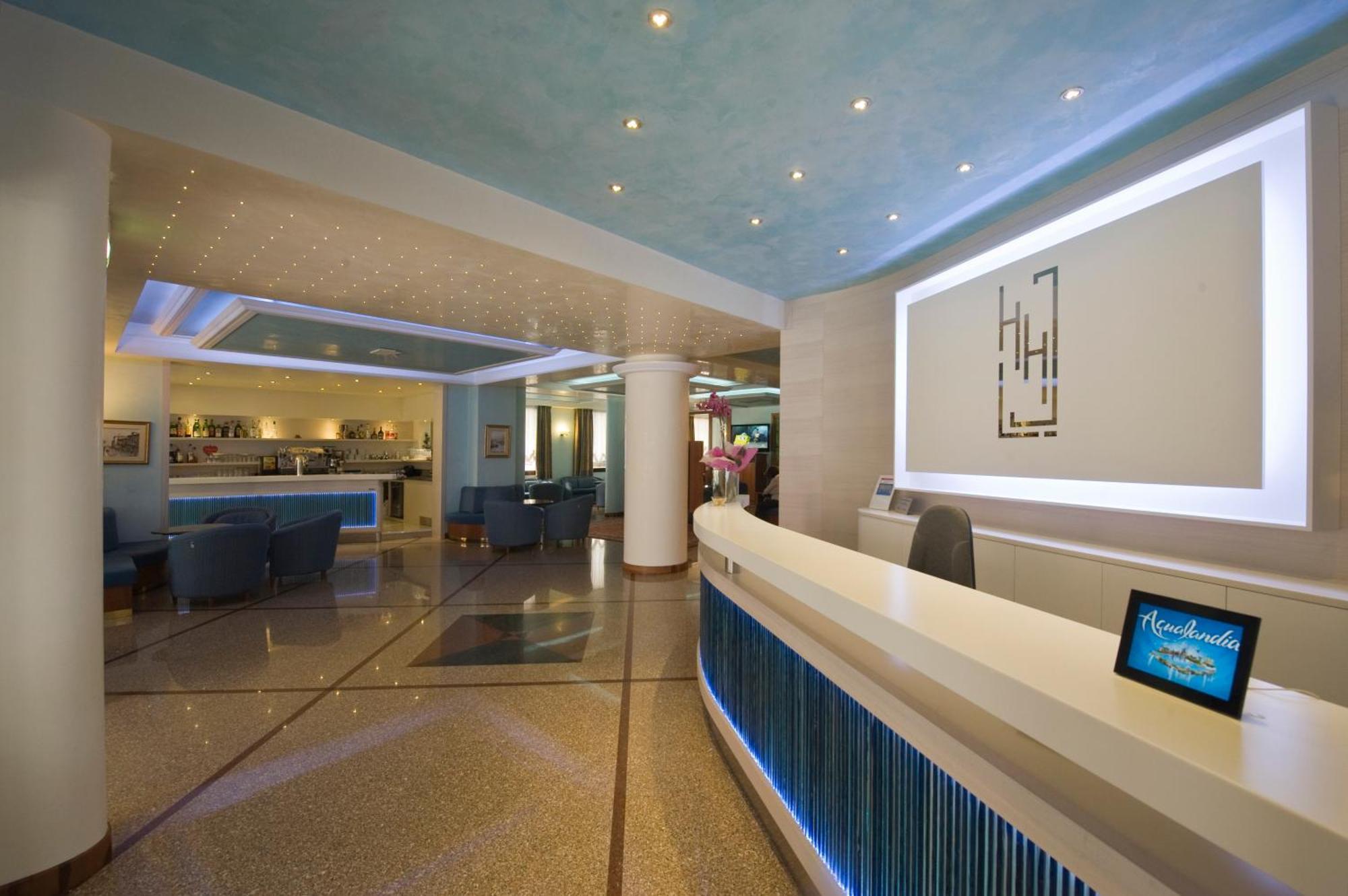 Hotel Hollywood***S Лидо-ди-Езоло Экстерьер фото